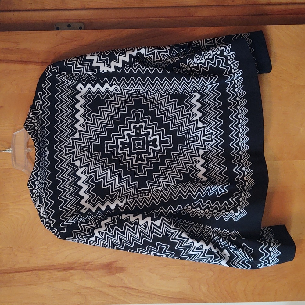 Women's jacket - Picture 2 of 3